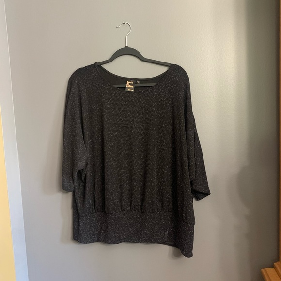 Reitman’s Sparkle 3/4 Sleeve Top! - Picture 3 of 6